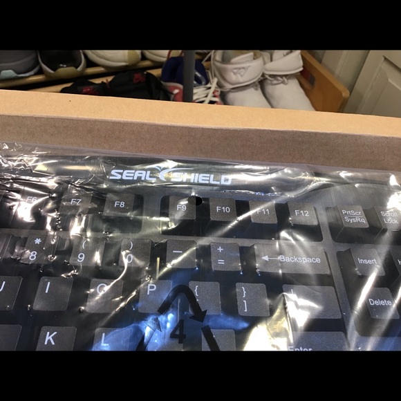 New Seal Shield™ SILVER SEAL™ Medical Grade Keyboard - Dishwasher Safe & Black - Picture 7 of 10